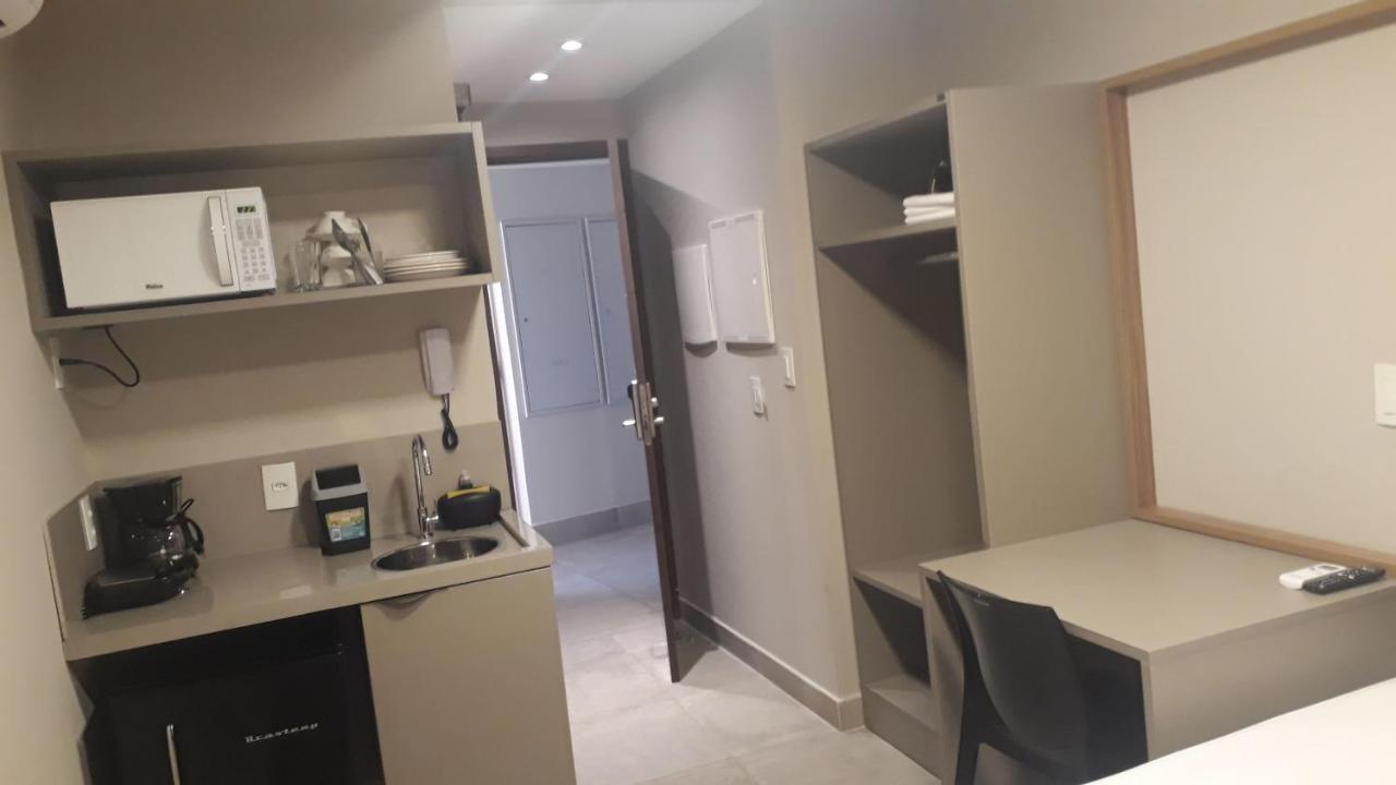 Apartamento Uno Flats. N. 107. Luxo *